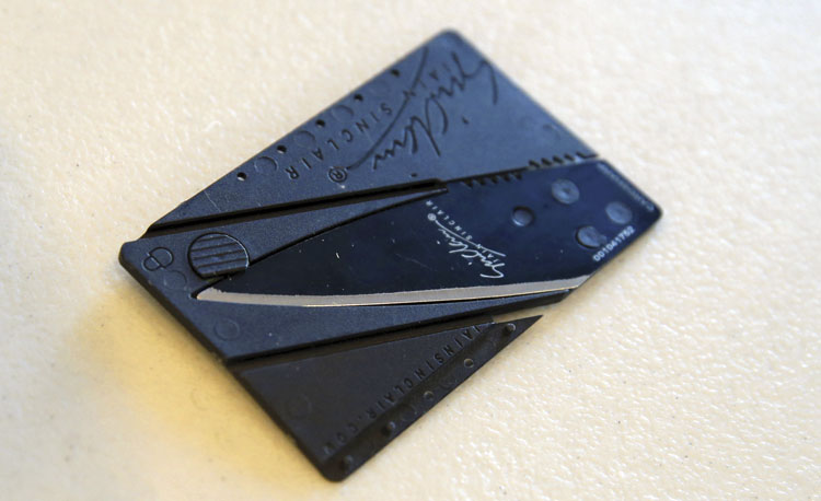 Credit card knife