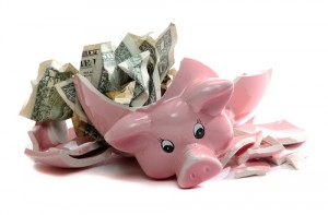 Photo_of_broken_piggy_bank
