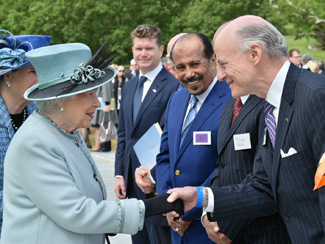 Queen Elizabeth II greets ABA President William Hubbard